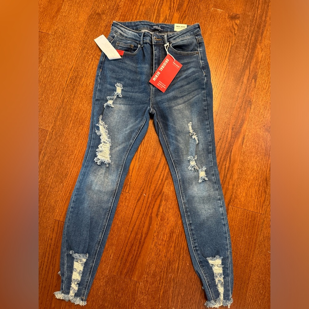 Women’s Distressed Blue Skinny Jeans